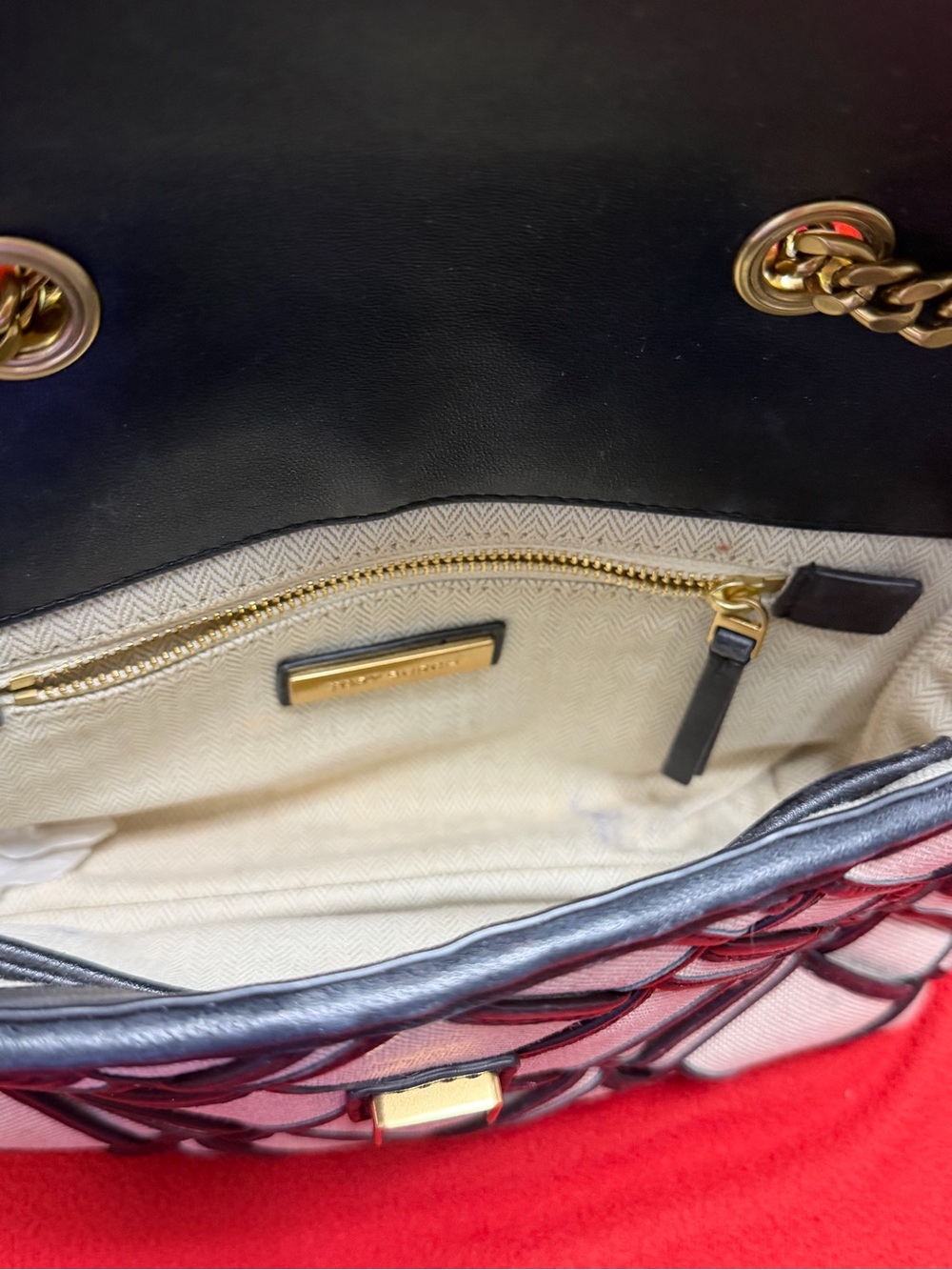 Tory Burch Cream Shoulder Bag with Black Woven Trim and Gold Hardware - Picture 6 of 13